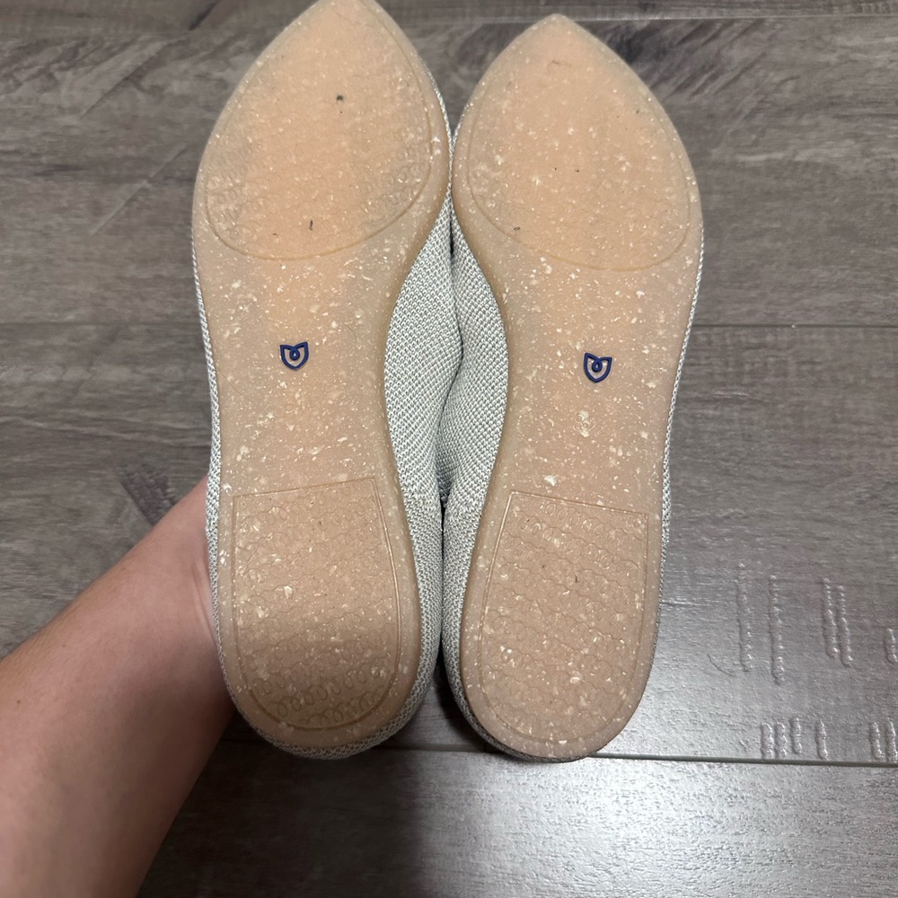 NEW Rothy’s The Point Diamond Metallic Wedding Flats Cream Platinum 8.5 - Picture 6 of 7
